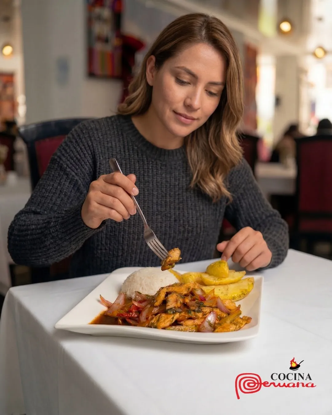 Pollo saltado